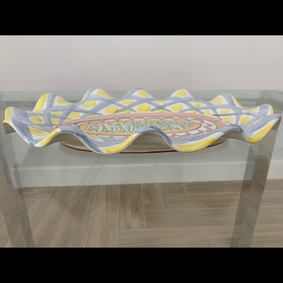 MacKenzie-Child’s Aalsmeer Ruffled Platter - Picture 2 of 15